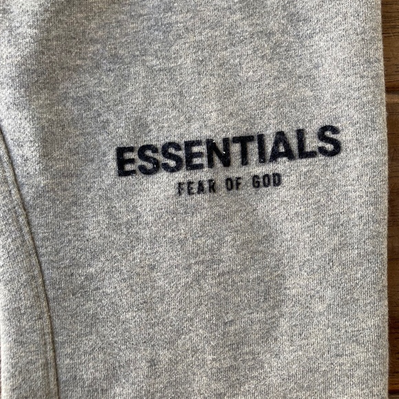 Fear of God Essentials Sweatpants Grey XS Cropped Raw Hem - Picture 4 of 10